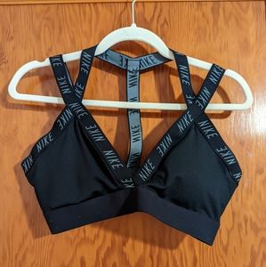 NWOT • NIKE Indy bra